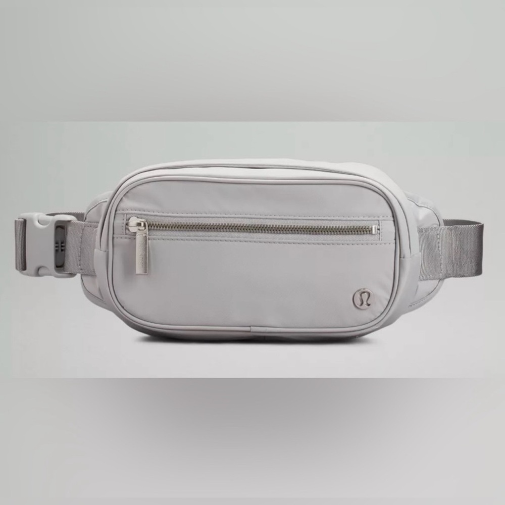 Lululemon Wunderlust Belt Bag Seal Travel Crossbody Gym Workout Office School